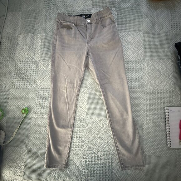White House Black Market Denim - White House Black Market Skinny Jeans size 6-Short - EUC